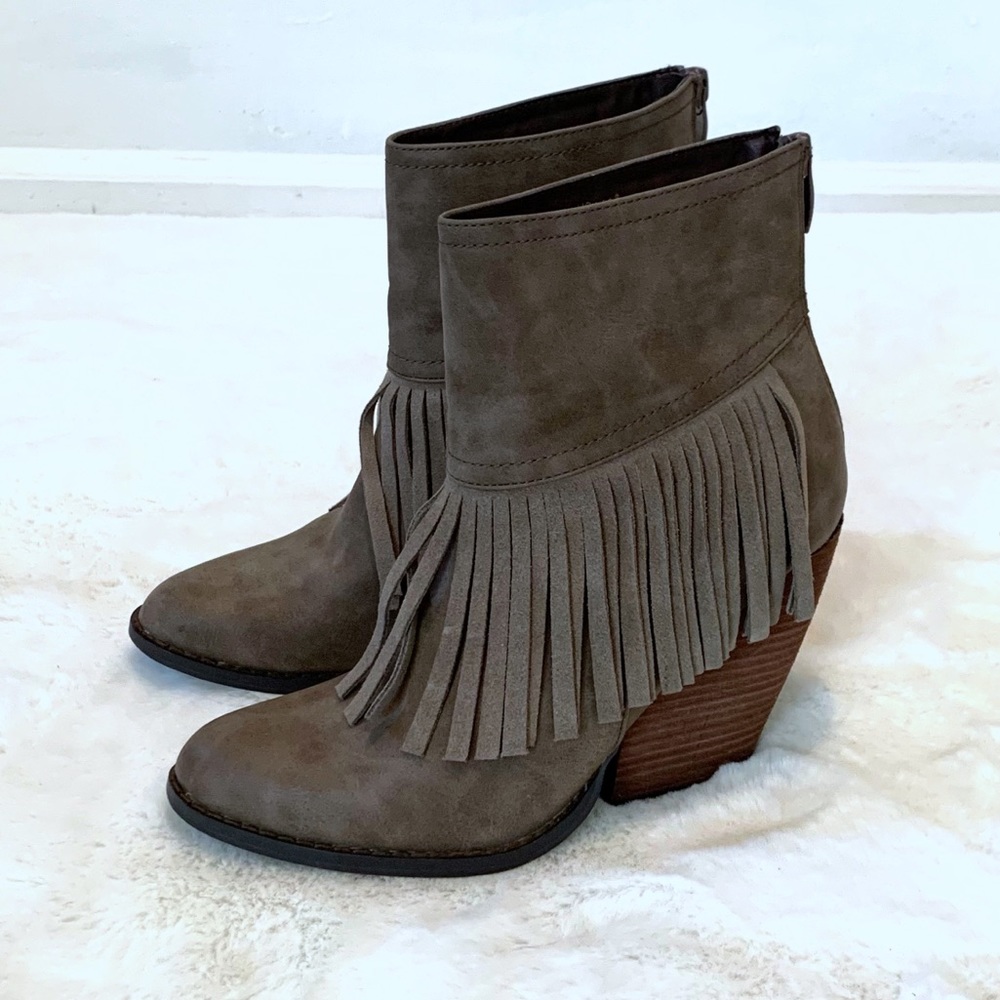 Very Volatile tassel ankle booties boots - 8